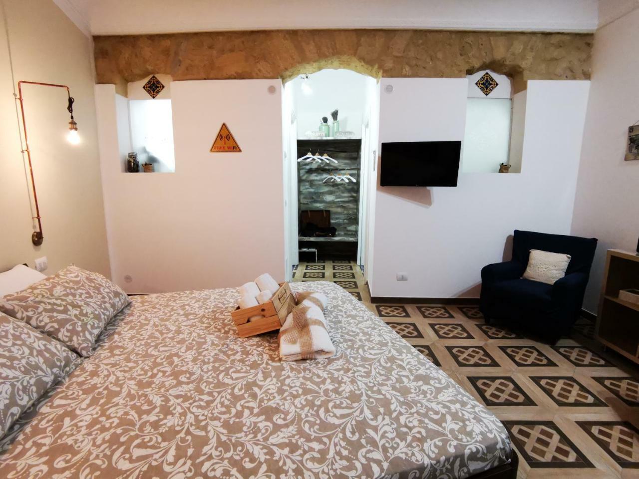 Suite Inn Centro Dimora Storica Enna Buitenkant foto
