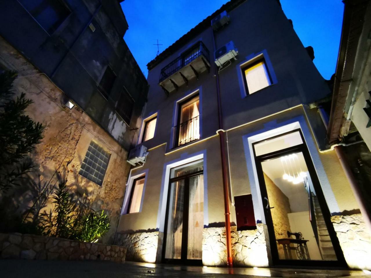 Suite Inn Centro Dimora Storica Enna Buitenkant foto